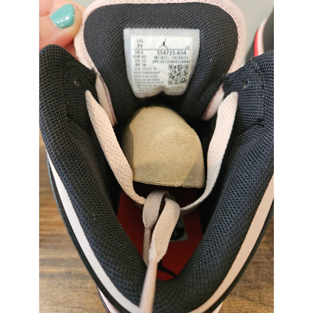 Nike Air Jordan 1 Mid Atmosphere Pink Black 554725-604 GS Size 7Y Womens 8.5 - Picture 8 of 10